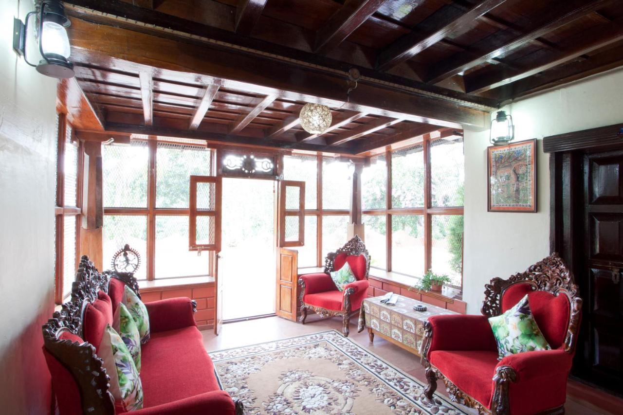 Sardar Bahadur'S Heritage Bungalow Estate Stay Napoklu Экстерьер фото