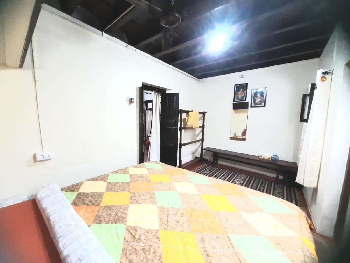 Sardar Bahadur'S Heritage Bungalow Estate Stay Napoklu Экстерьер фото